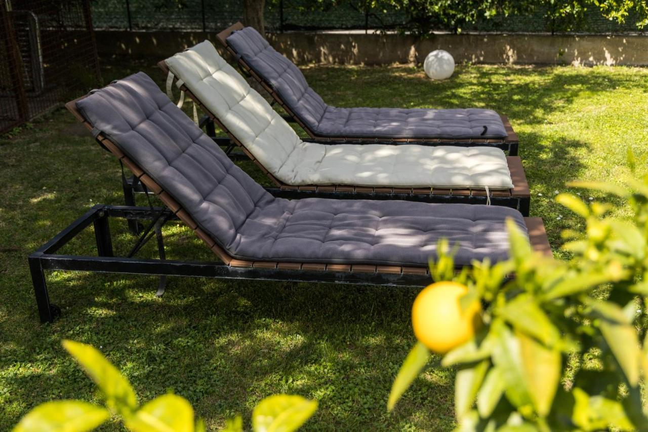 Carly'S Rooms Torbole Sul Garda Exterior foto